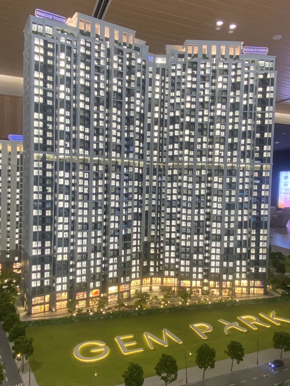Biển Hiệu Quảng Cáo Trong Ngành Bất Động Sản