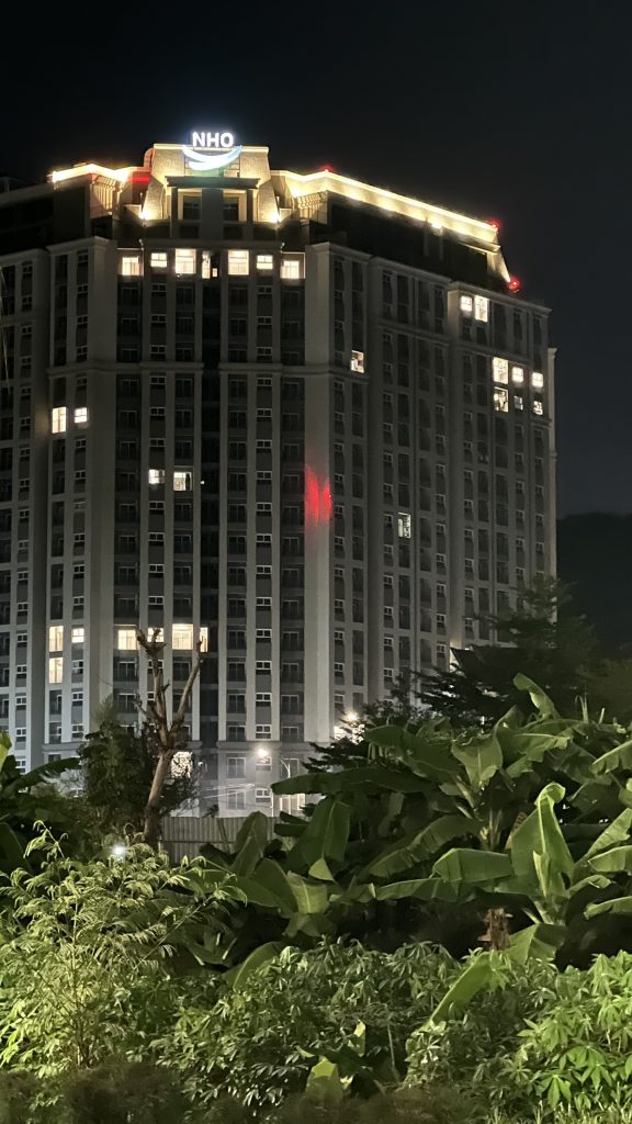 Biển Hiệu Quảng Cáo Trong Ngành Bất Động Sản