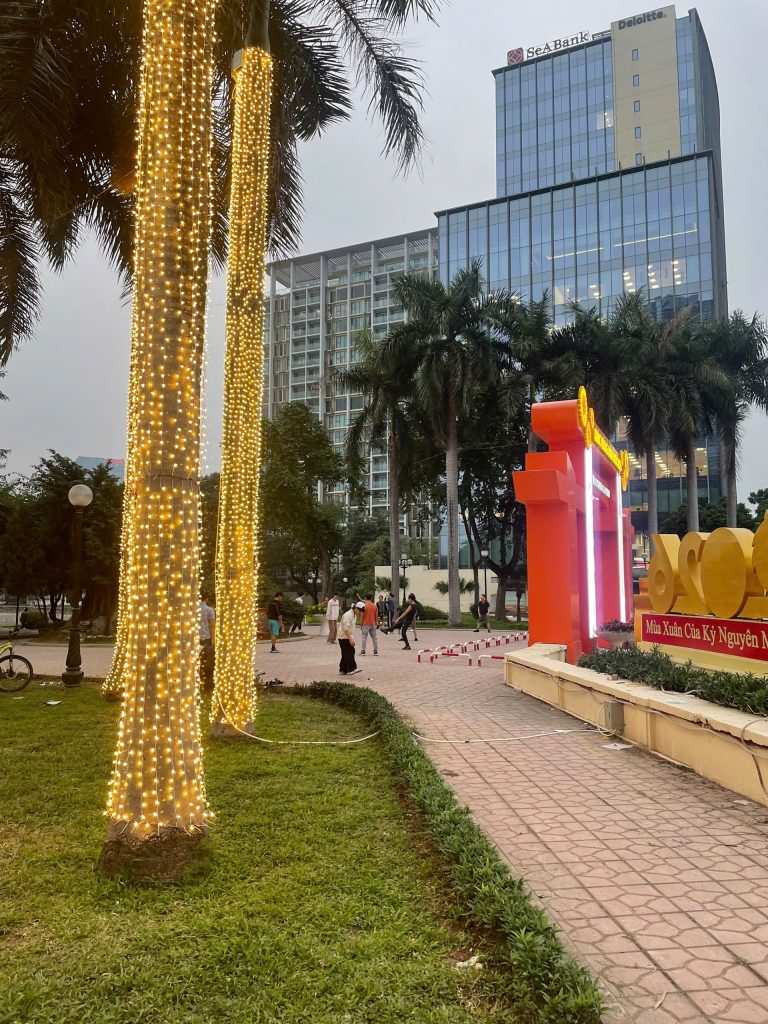 Đèn hoa trang trí