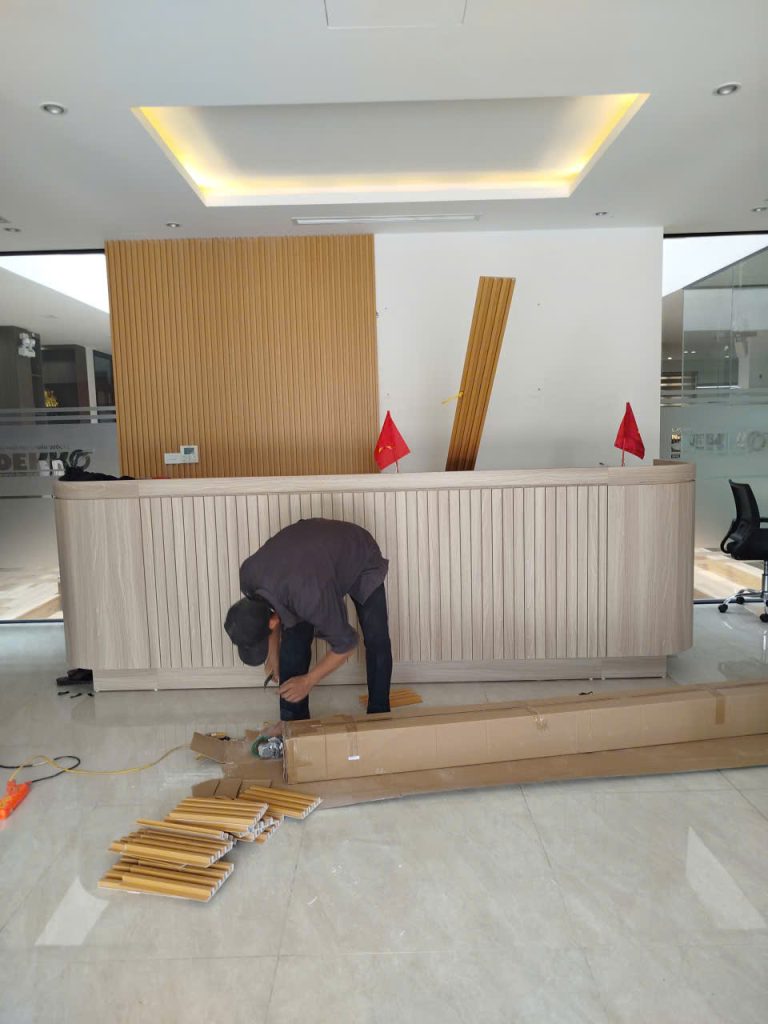 Vách ngăn lam nhựa, backrop văn phòng